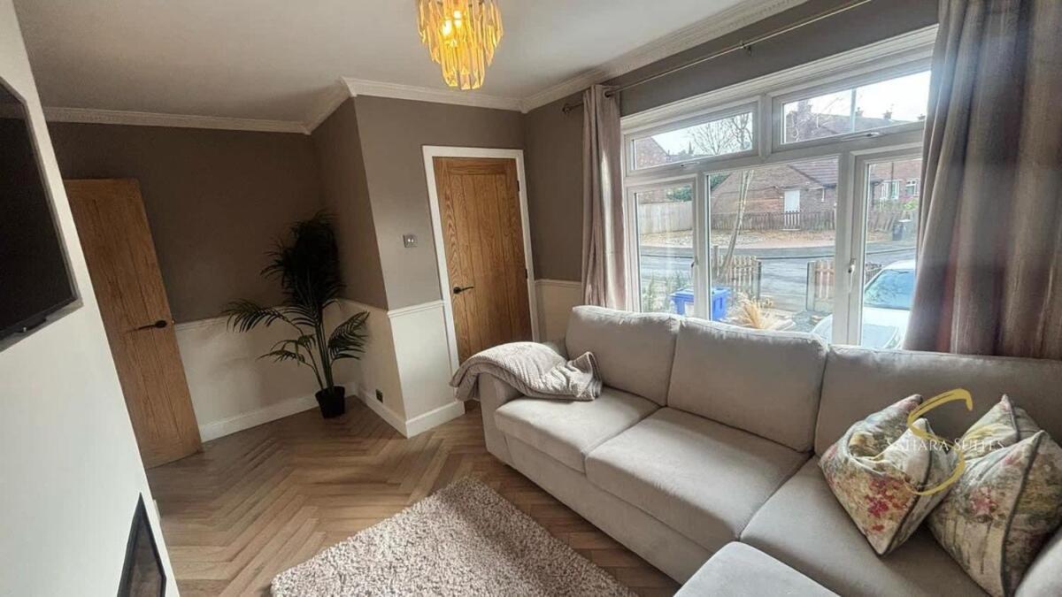 Stylish 2Bed - Manchester - Free Parking Hyde Eksteriør bilde