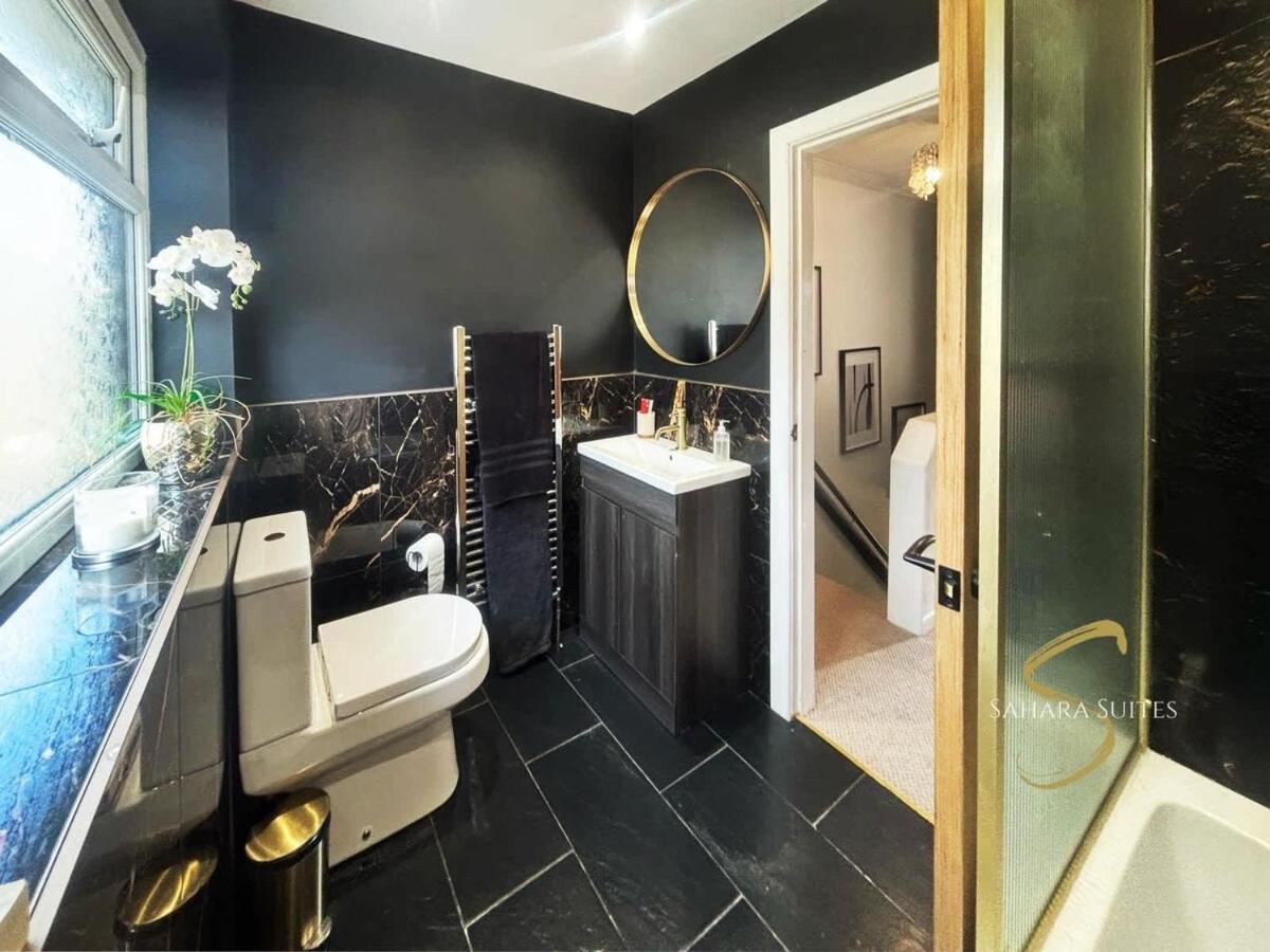 Stylish 2Bed - Manchester - Free Parking Hyde Eksteriør bilde