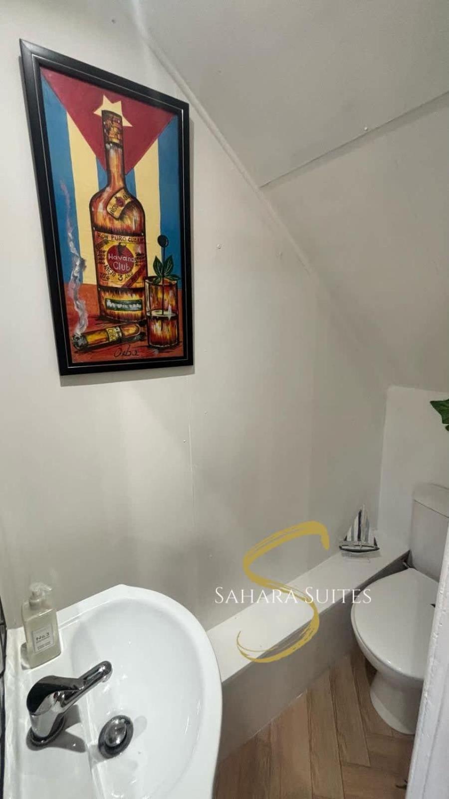 Stylish 2Bed - Manchester - Free Parking Hyde Eksteriør bilde